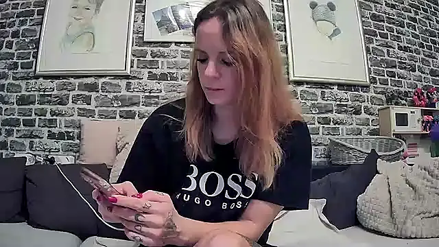 SexyMilf 37 online show from September 28, 7:41 pm