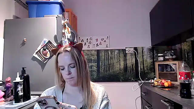 SexyMilf 37 online show from December 17, 9:43 pm