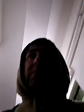 Snapshot of PopaOctavian chatting on October 11, 10:47 am PopaOctavian online show from October 11, 10:47 am