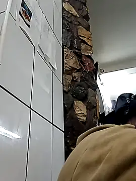 Snapshot of PopaOctavian chatting on October 12, 3:33 pm PopaOctavian online show from October 12, 3:33 pm