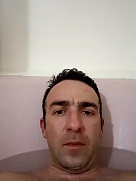 Snapshot of PopaOctavian chatting on October 17, 4:53 pm PopaOctavian online show from October 17, 4:53 pm