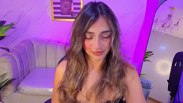 Snapshot of agatha_brooks_t chatting on June 16, 12:41 pm agatha brooks t online show from June 16, 12:41 pm