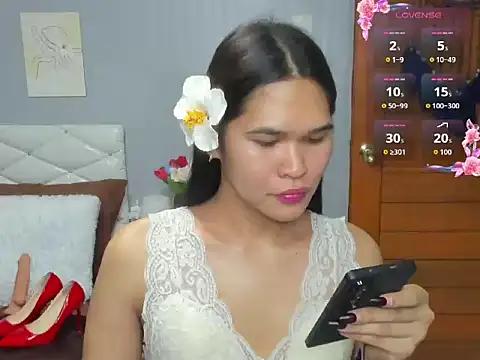 Snapshot of AlianaBlair chatting on October 1, 1:39 pm AlianaBlair online show from October 1, 1:39 pm