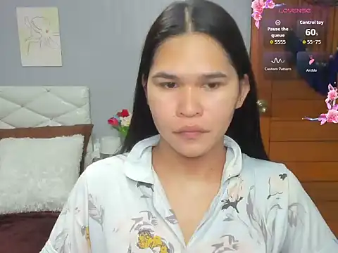Snapshot of AlianaBlair chatting on October 2, 10:39 pm AlianaBlair online show from October 2, 10:39 pm