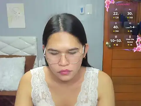 Snapshot of AlianaBlair chatting on October 4, 8:18 pm AlianaBlair online show from October 4, 8:18 pm