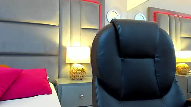 GabyMoreau online show from January 17, 7:50 pm