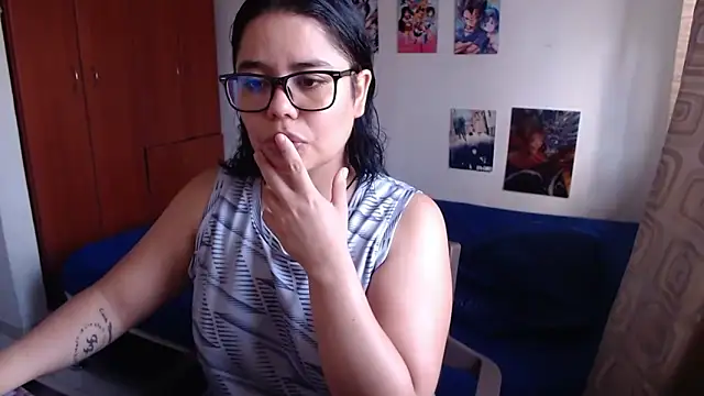 Snapshot of saenz_eymi chatting on September 19, 7:25 pm saenz eymi online show from September 19, 7:25 pm