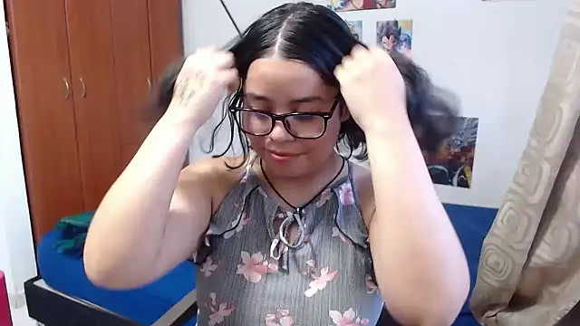 Snapshot of saenz_eymi chatting on September 27, 10:26 pm saenz eymi online show from September 27, 10:26 pm