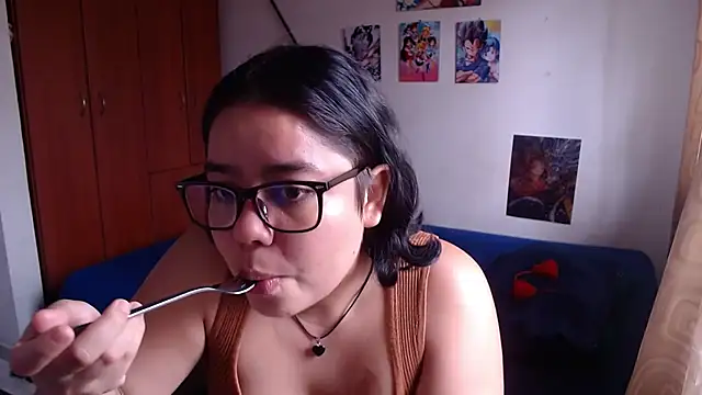 Snapshot of saenz_eymi chatting on September 28, 3:39 pm saenz eymi online show from September 28, 3:39 pm