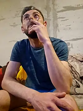 Alex-andru88 online show from March 16, 7:29 pm