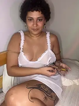OliviaWild  online show from May 20, 1:01 am