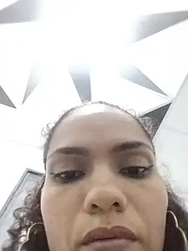 Karen Ariass online show from June 1, 2:13 am
