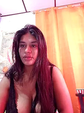 Snapshot of sofi_zzz chatting on December 19, 4:58 pm sofi zzz online show from December 19, 4:58 pm