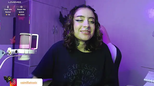 vainilla doll online show from December 3, 11:14 pm