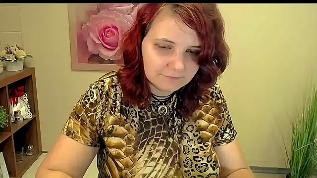 Snapshot of TwoBigSuns chatting on September 9, 7:30 am TwoBigSuns online show from September 9, 7:30 am