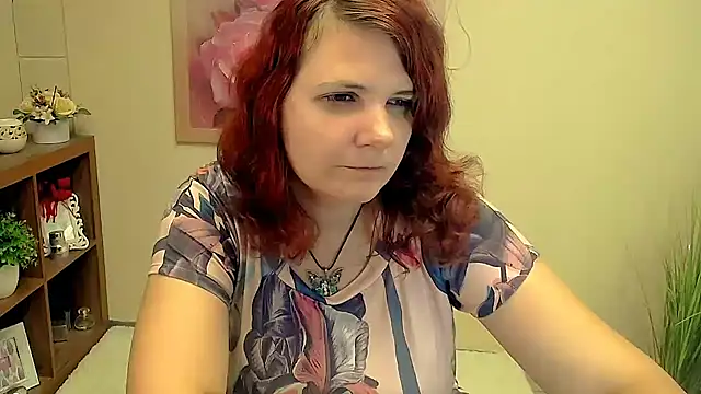 Snapshot of TwoBigSuns chatting on September 24, 7:01 am TwoBigSuns online show from September 24, 7:01 am