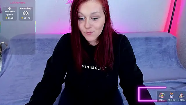 Alisawoods  online show from February 8, 1:36 pm