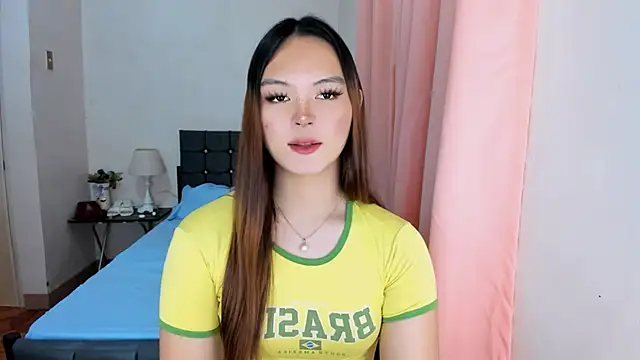 Snapshot of ameliamaureen chatting on September 24, 2:20 pm ameliamaureen online show from September 24, 2:20 pm