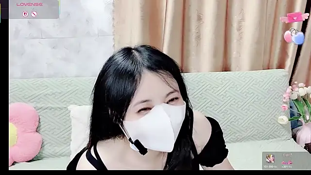 phuongnhi  online show from February 23, 12:02 pm