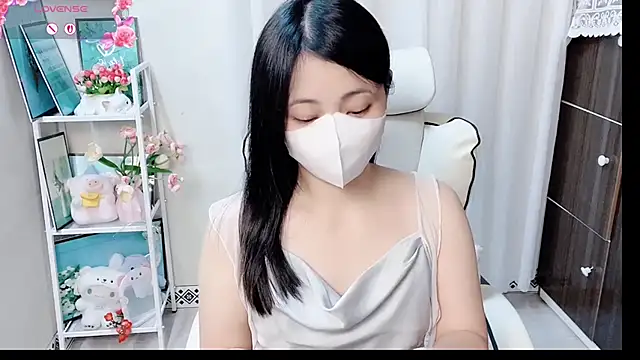 Snapshot of phuongnhi_ chatting on June 9, 11:55 am phuongnhi online show from June 9, 11:55 am