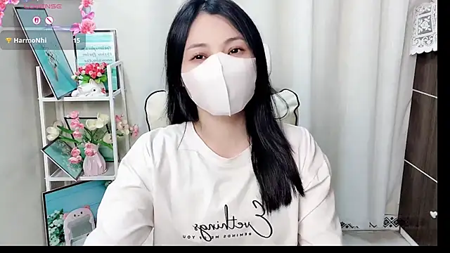 phuongnhi  online show from July 19, 1:59 pm