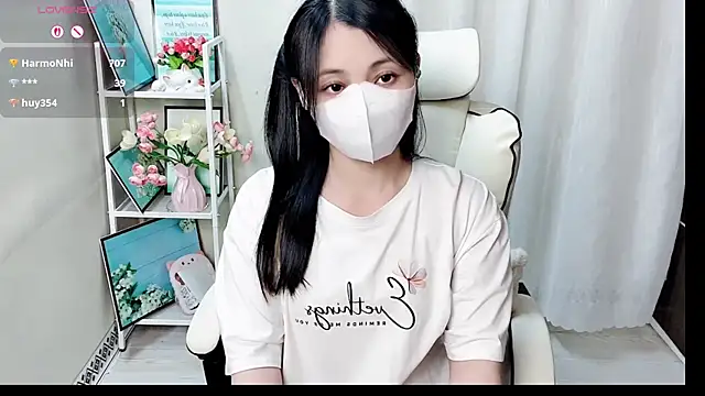 phuongnhi  online show from July 25, 3:09 pm