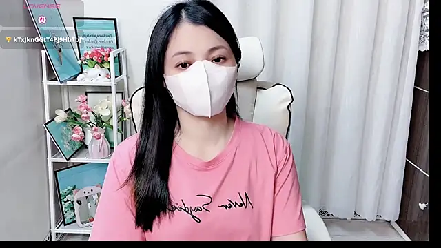 phuongnhi  online show from July 30, 1:43 pm