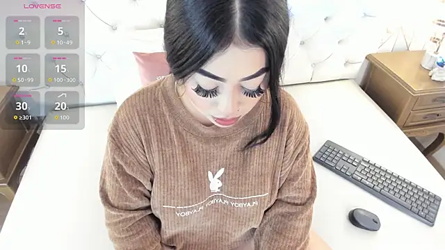 Snapshot of MeganStar__ chatting on October 5, 11:52 am MeganStar online show from October 5, 11:52 am