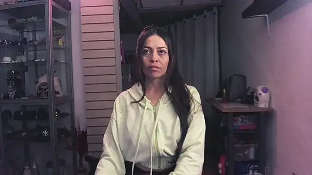 Snapshot of xinamora chatting on October 25, 2:19 am xinamora online show from October 25, 2:19 am