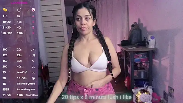 Snapshot of xinamora chatting on October 26, 3:23 am xinamora online show from October 26, 3:23 am