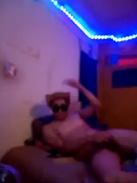 Snapshot of Juniorharo1982 chatting on January 16, 8:40 am Juniorharo1982 online show from January 16, 8:40 am