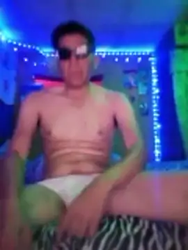 Snapshot of Juniorharo1982 chatting on March 21, 3:00 am Juniorharo1982 online show from March 21, 3:00 am