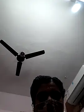 Snapshot of Tamil-Meenu12 chatting on November 26, 6:14 am Tamil-Meenu12 online show from November 26, 6:14 am