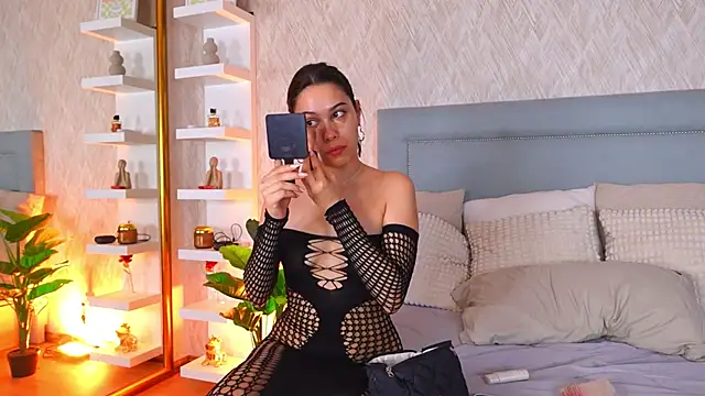 Snapshot of Sofy_Bradd chatting on June 4, 5:24 am Sofy Bradd online show from June 4, 5:24 am