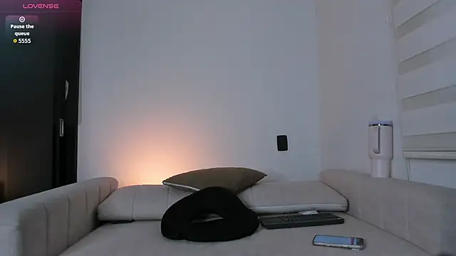 Snapshot of arianna_000 chatting on June 16, 1:14 pm arianna 000 online show from June 16, 1:14 pm