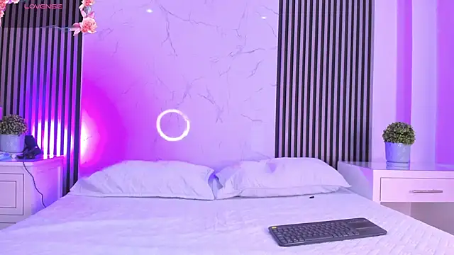 EimyAndMaxi online show from February 12, 10:16 pm