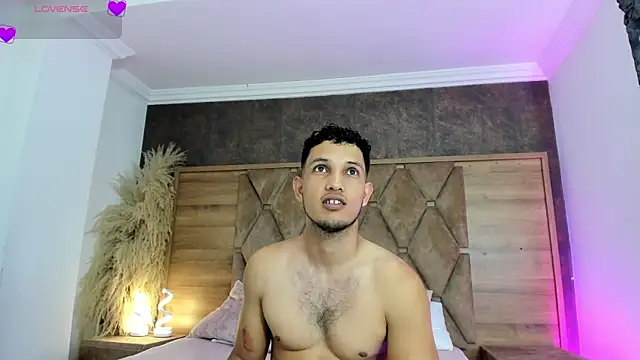 EimyAndMaxi online show from July 18, 8:01 pm