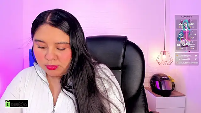 Snapshot of julieta_miller01 chatting on December 3, 11:41 am julieta miller01 online show from December 3, 11:41 am