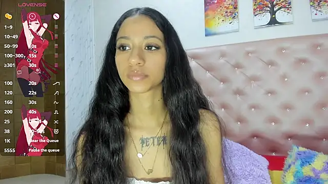 Snapshot of MegannBabby chatting on October 17, 8:11 pm MegannBabby online show from October 17, 8:11 pm