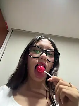 Snapshot of Katie_rawwww chatting on September 27, 11:43 pm Katie rawwww online show from September 27, 11:43 pm