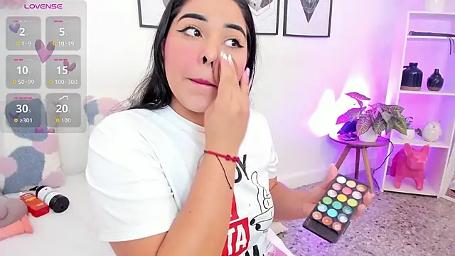 yunna7 online show from October 9, 11:30 am