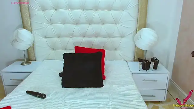 WildScarlet online show from February 7, 4:24 pm