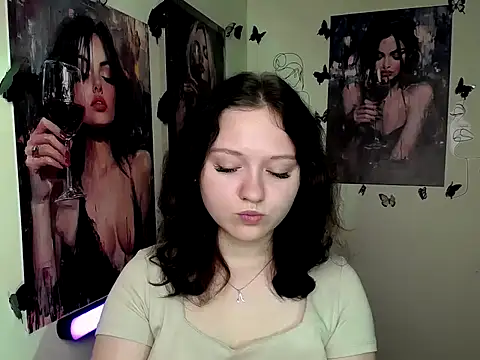 Snapshot of LadyAlice_ chatting on September 24, 6:06 am LadyAlice  online show from September 24, 6:06 am