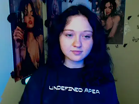 Snapshot of LadyAlice_ chatting on November 4, 7:07 am LadyAlice online show from November 4, 7:07 am