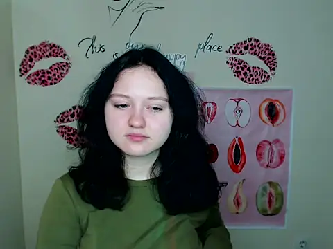 Snapshot of LadyAlice_ chatting on November 6, 7:20 am LadyAlice online show from November 6, 7:20 am