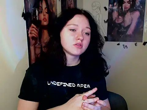 Snapshot of LadyAlice_ chatting on November 18, 7:13 am LadyAlice online show from November 18, 7:13 am