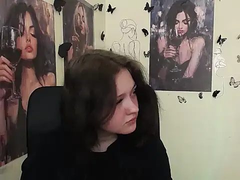LadyAlice  online show from April 28, 6:29 am