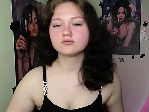 LadyAlice  online show from May 16, 6:32 am