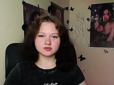 LadyAlice  online show from June 16, 5:54 am