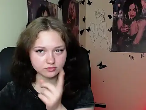 LadyAlice  online show from June 25, 5:12 am